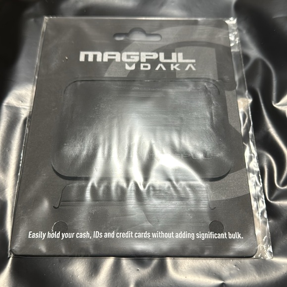 Magpul DAKA Slim Wallet New- - Picture 2 of 7